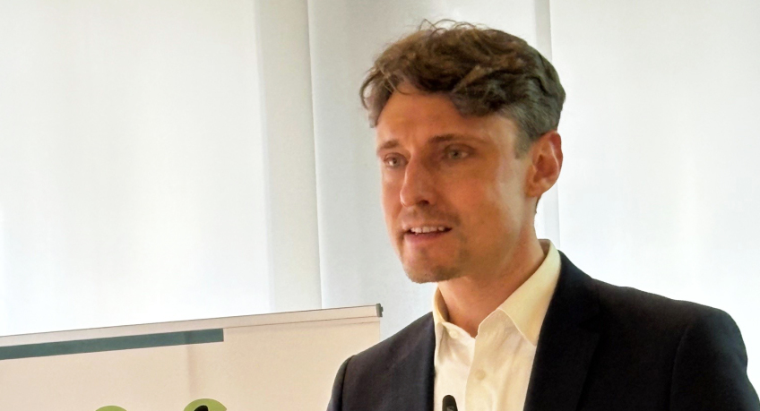 Prof. Dr. Jonas Schreyögg